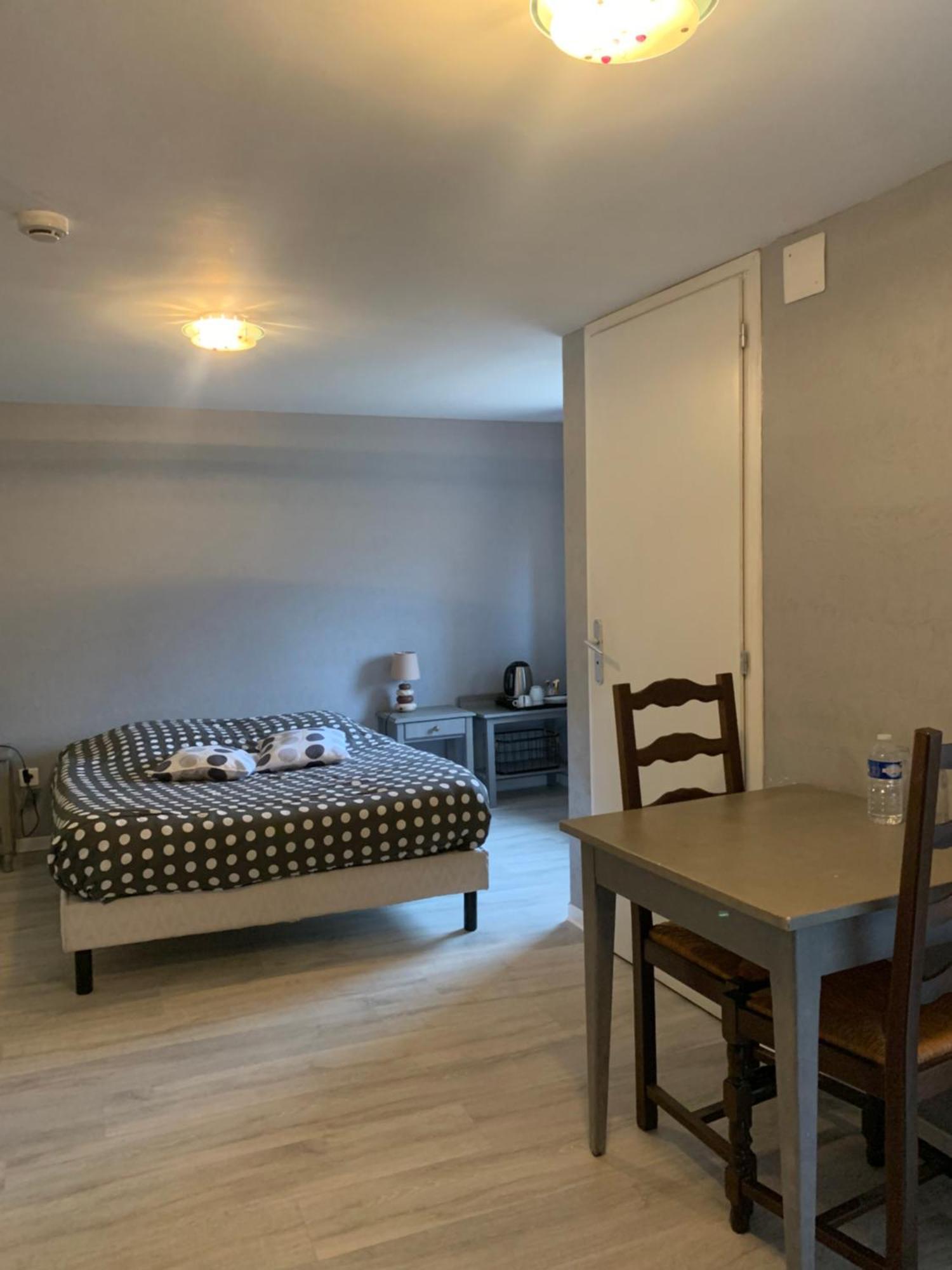 בוסאנג Auberge Alsacienne מראה חיצוני תמונה